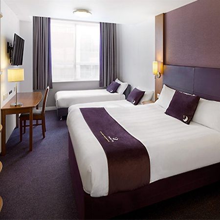 Premier Inn Liverpool John Lennon Airport スピーク エクステリア 写真