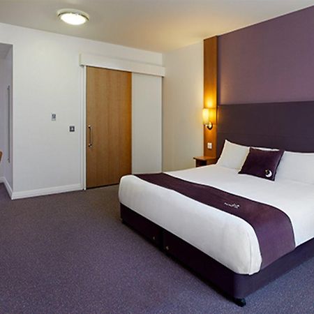 Premier Inn Liverpool John Lennon Airport スピーク エクステリア 写真