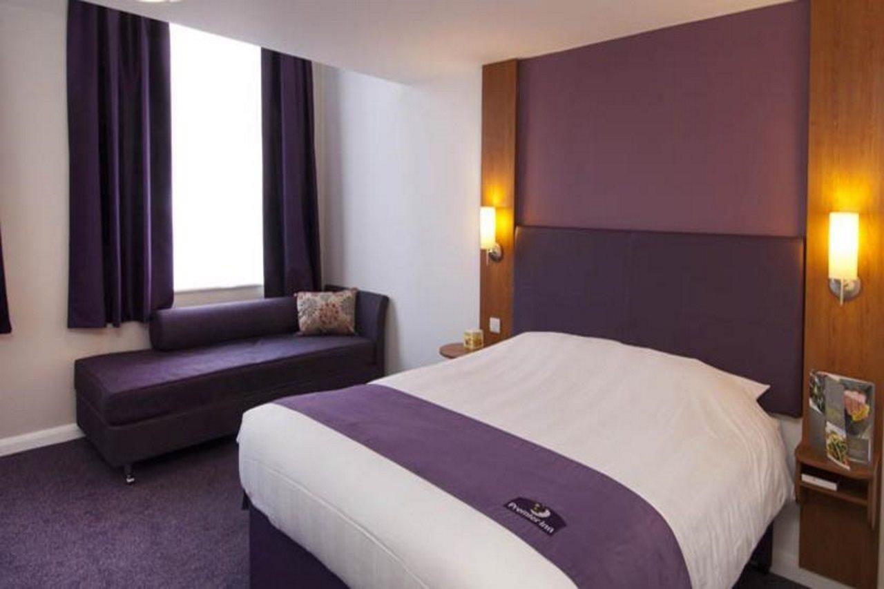 Premier Inn Liverpool John Lennon Airport スピーク エクステリア 写真