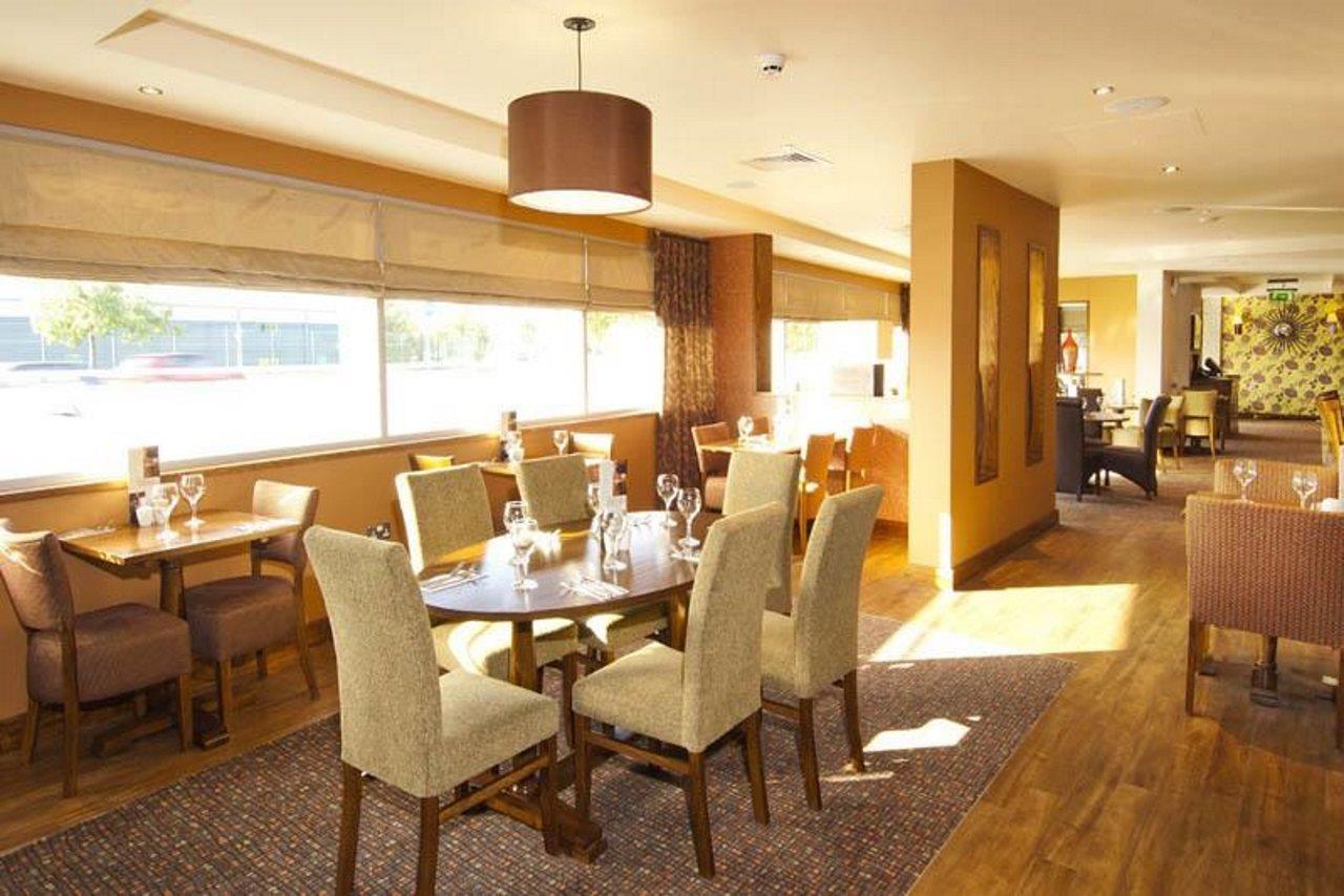 Premier Inn Liverpool John Lennon Airport スピーク エクステリア 写真