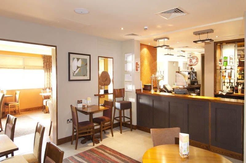 Premier Inn Liverpool John Lennon Airport スピーク エクステリア 写真